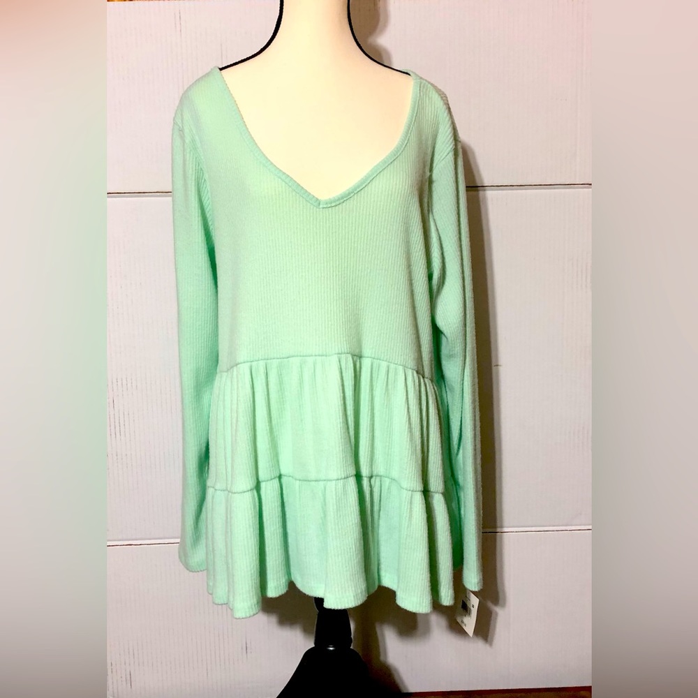 NWT Falls Creek ladies NWT XL BABY DOLL STYLE SWEATER IN LIGHT MINT GREEN 28”L